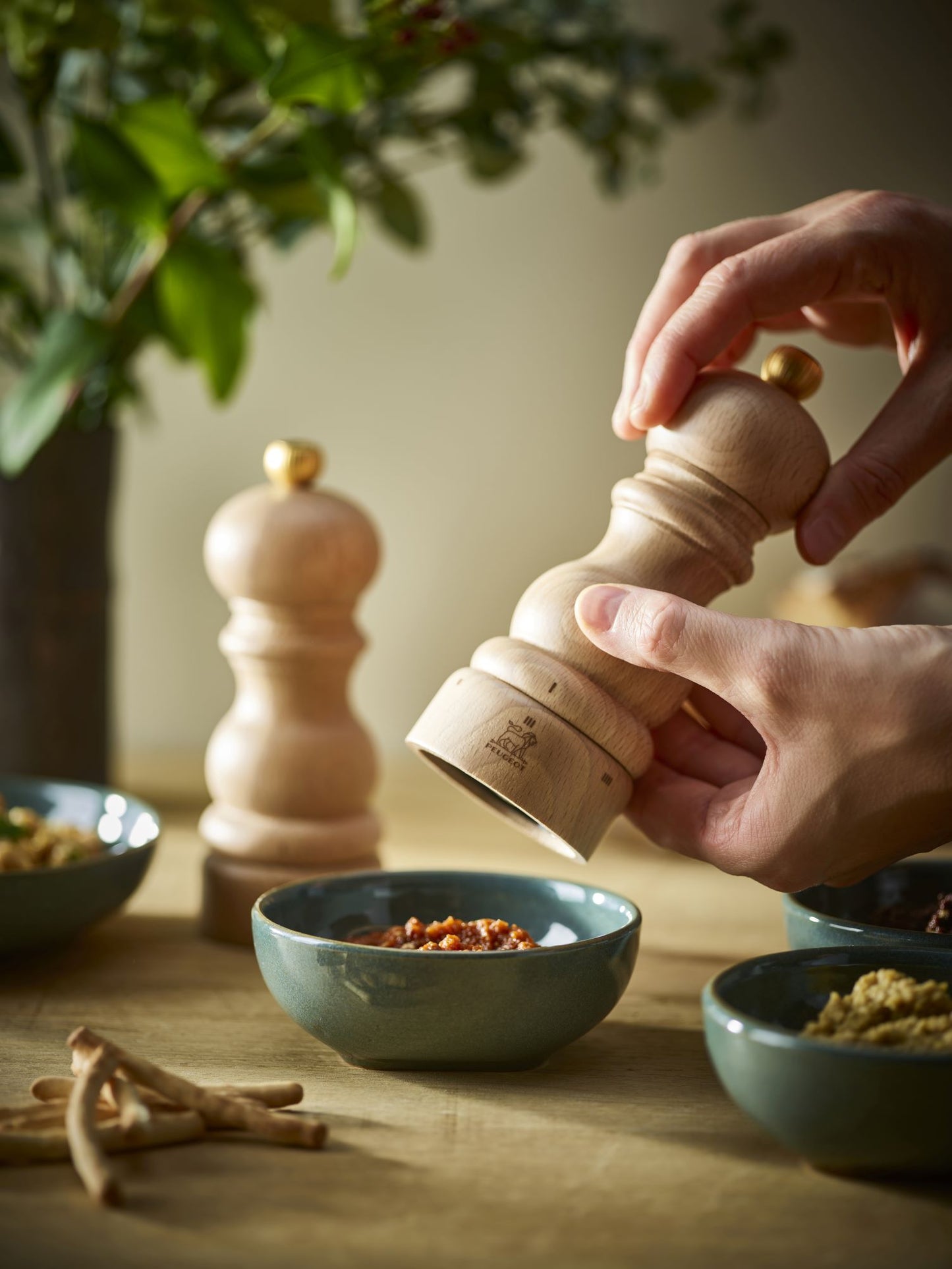 Peugeot Paris u’Select Pepper Mill in Natural Wood, 15cm