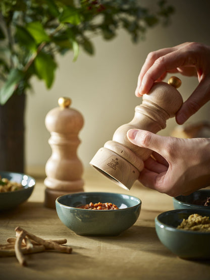 Peugeot Paris u’Select Pepper Mill in Natural Wood, 15cm